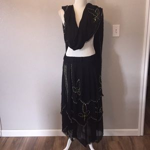 2 pc set. Black and iridescent beads and sequins